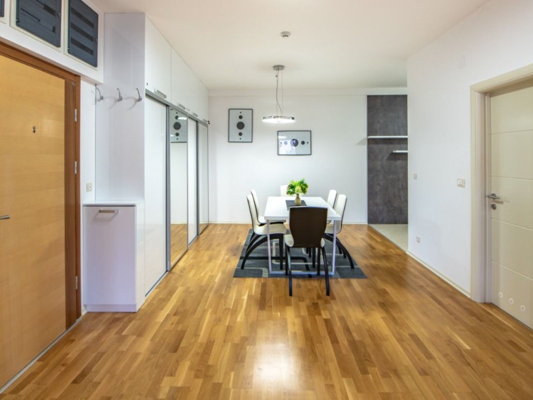 2 bedroom apartment for rent in Harmony building