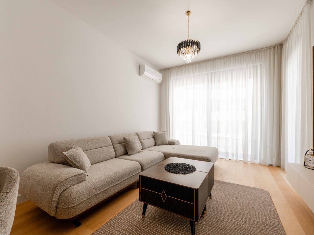 One-bedroom apartment with sea view for rent — Budva, Becici