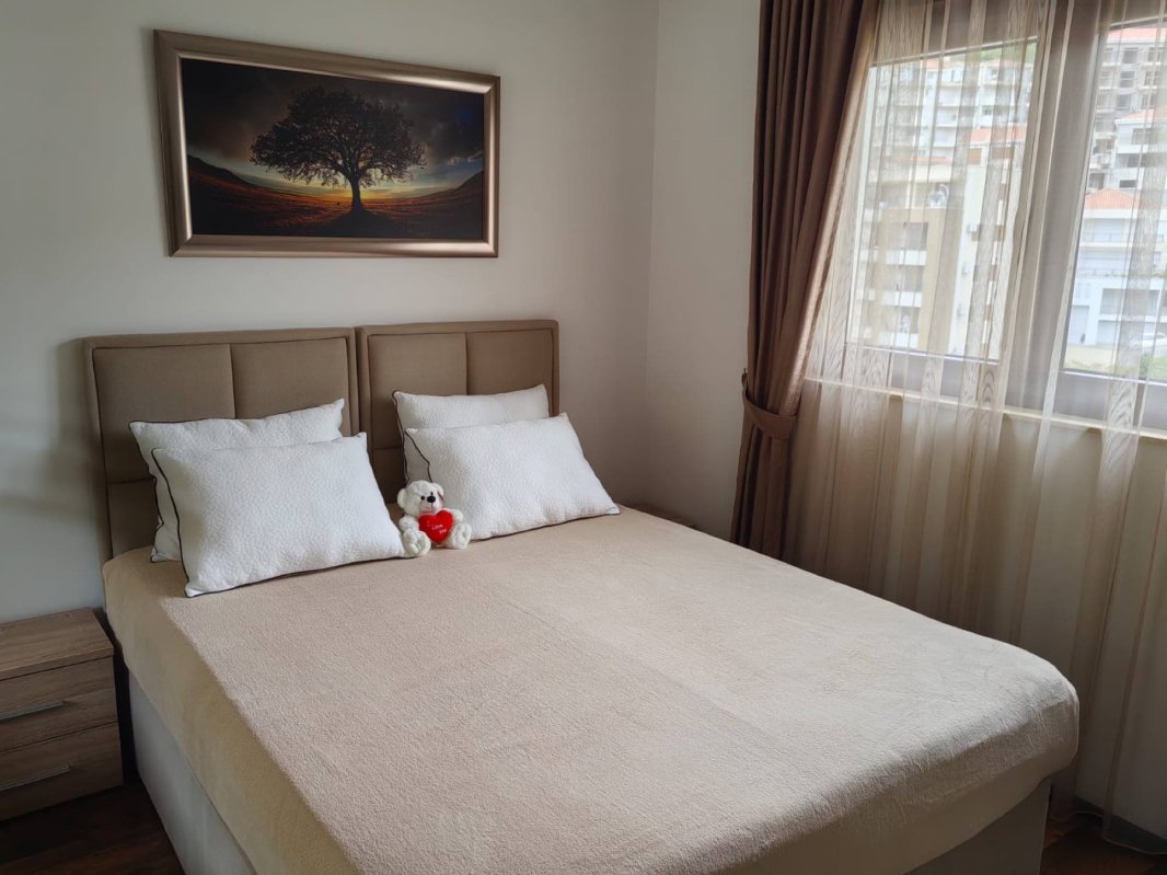 Stan sa 1 spavaćom sobom na poslednjem spratu, Budva — prodaja