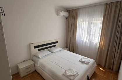 Квартира с 2 спальнями в доме Rea, Будва