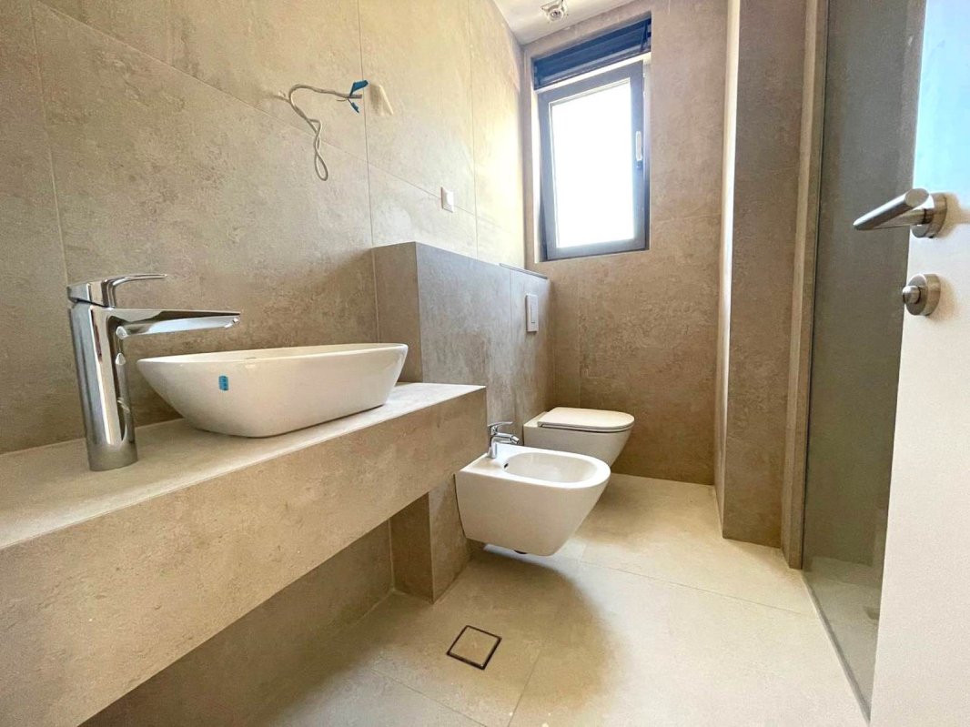 Stan sa 2 spavaće sobe u Montesa Hill, Bečići — prodaja