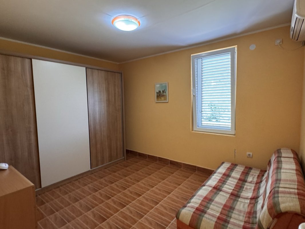 Дом с садом и видом на горы, Пелиново — аренда