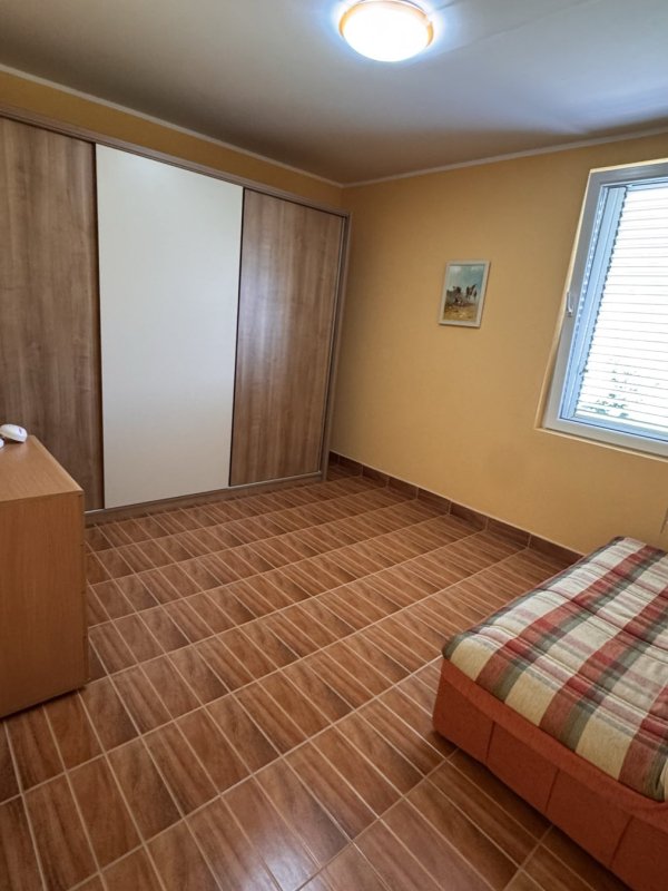 House with Garden and Mountain Views, Pelinovo — For Rent