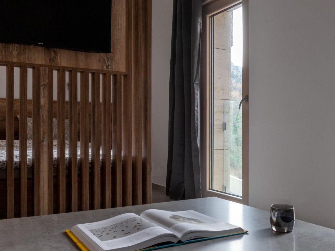 Studio u Pentagon, Kotor — prodaja