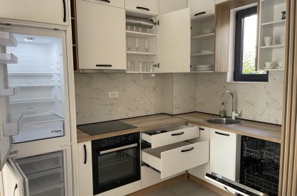 Сдаётся квартира с 2 спальнями в Будве — рядом с Montefish