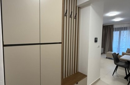 Izdaje se stan sa 1 spavaćom sobom u Budvi — nova zgrada, pogled na planine