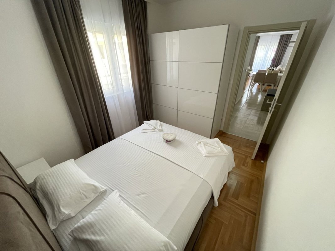 Apartment for Rent with 1 Bedroom in Budva — Maslinjak Street, 600 m to the Sea