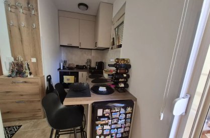 Studio for Sale in Budva, Bulevar Area — 350 m to the Sea
