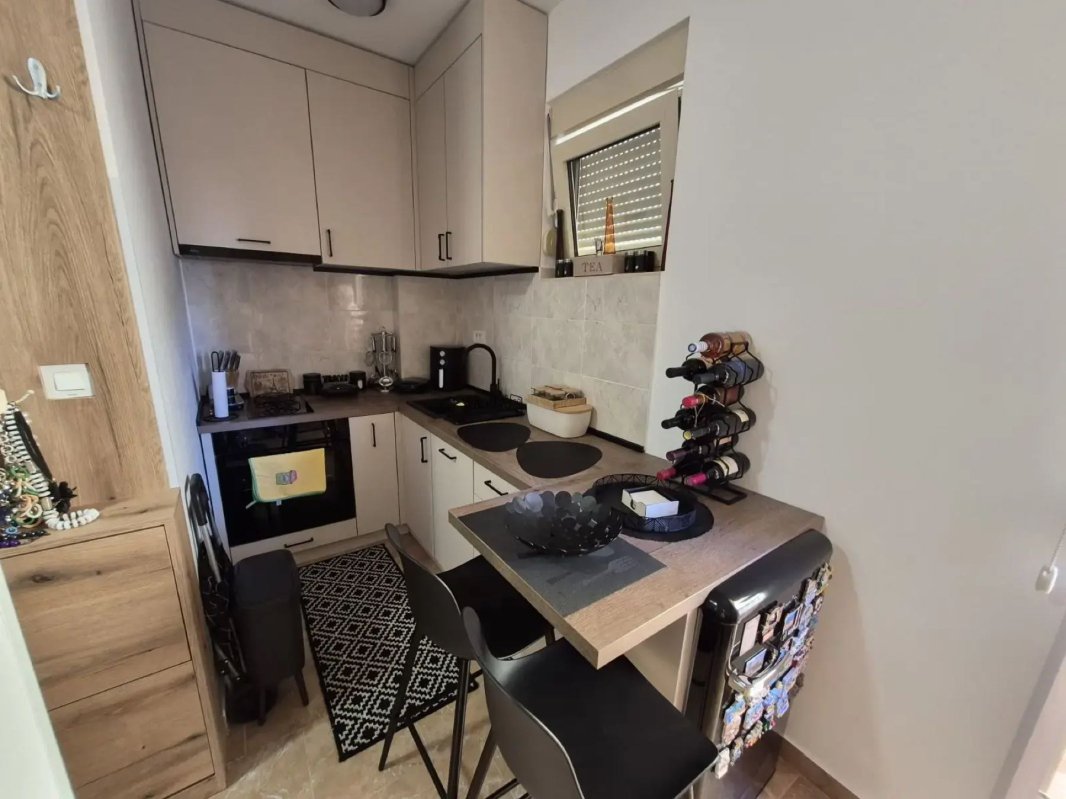 Studio for Sale in Budva, Bulevar Area — 350 m to the Sea