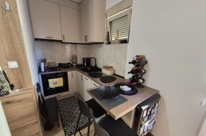 Studio for Sale in Budva, Bulevar Area — 350 m to the Sea