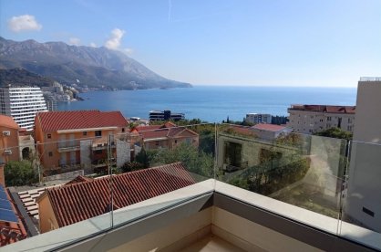 Prodaje se jednosoban stan sa pogledom na more u Montesa Hill — Bečići