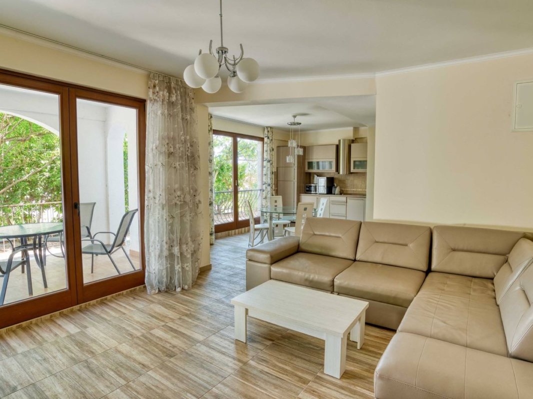 House for Sale with 3 Bedrooms and Sea View — Tivat