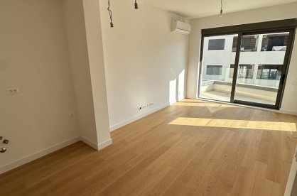 Stan sa 2 spavaće sobe u Montesa Hill, Bečići — prodaja